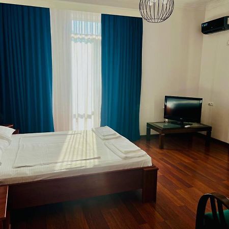 Aristocrat Hotel Tbilisi Luaran gambar