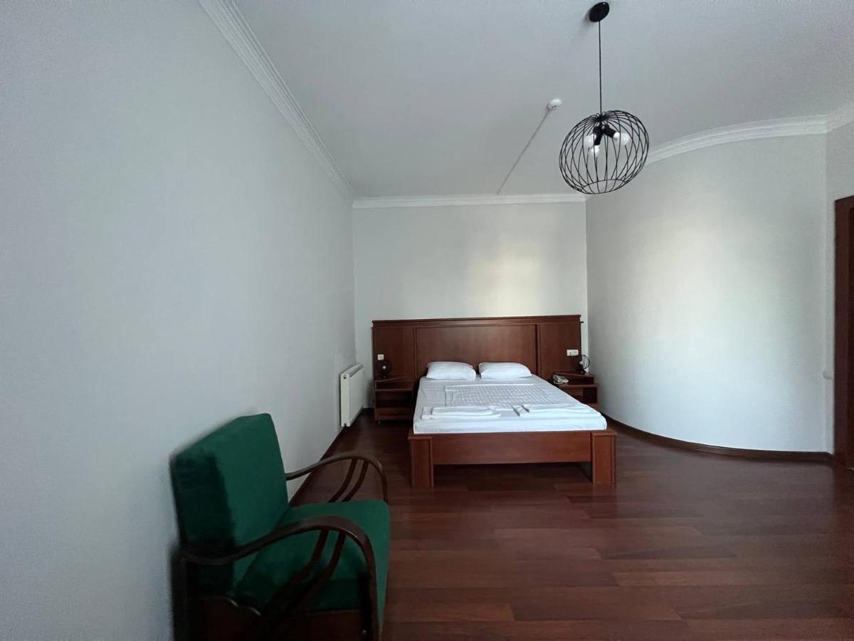 Aristocrat Hotel Tbilisi Luaran gambar