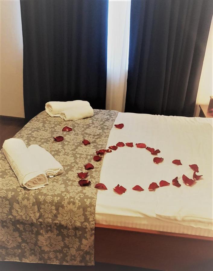 Aristocrat Hotel Tbilisi Luaran gambar
